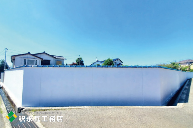 富山市塀瓦工事（7寸丸瓦、青瓦、青緑瓦b.jpg